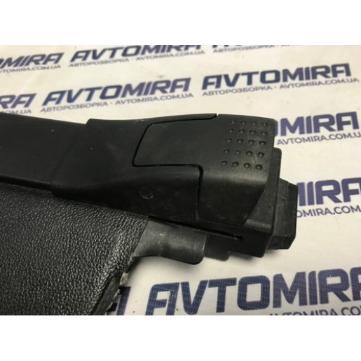 Полка багажника Opel Astra J Wagon 2004-2010 13320028